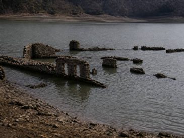 Village sous le lac d'eguzon : histoire, mystère et traces du passé