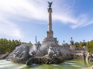 Monument des girondins : histoire, secrets et conseils pour le visiter