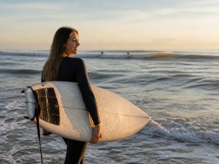 Apprendre à surfer près de Bordeaux : spots, conseils et premières vagues