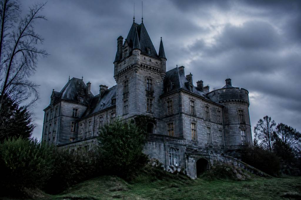 Chateau hanté france : les lieux les plus fascinants à visiter