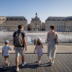 Balade à cheval bordeaux : itinéraires et centres équestres à découvrir